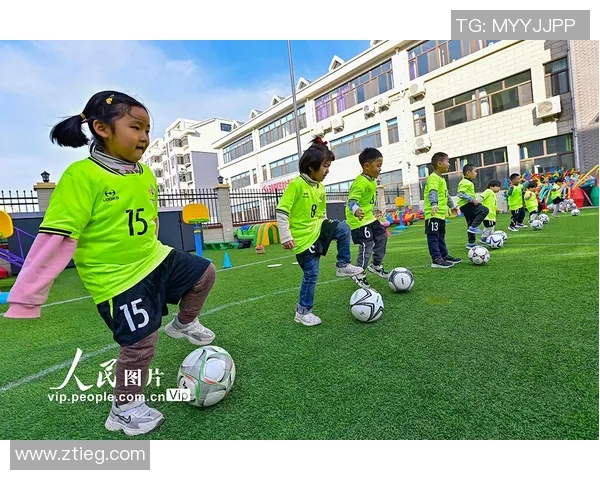 足球趣味活动大联欢让我们一起享受激情与快乐的足球时光