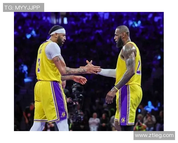 湖人对掘金首场比赛精彩回顾及最终比分分析